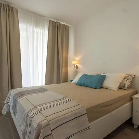 Marena With Private Pool, 1 Km Beach Villa