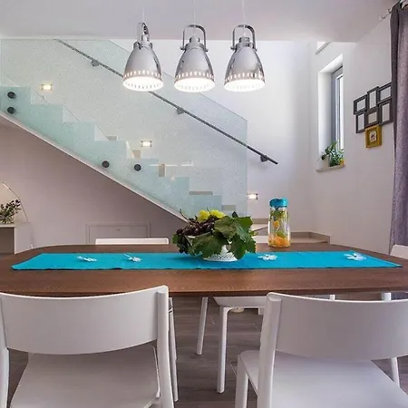Marena With Private Pool, 1 Km Beach