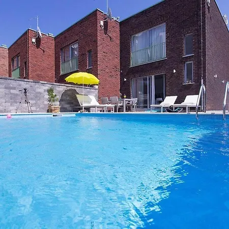 Marena With Private Pool, 1 Km Beach Ližnjan